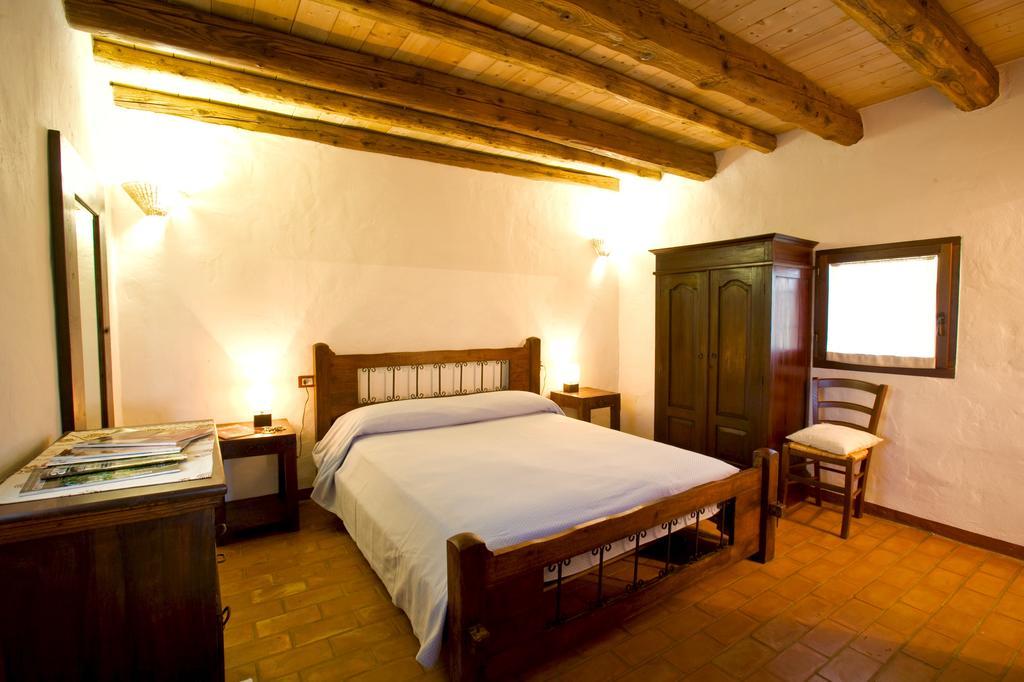 Agriturismo Bassara Le Capanne Argenta Exterior photo