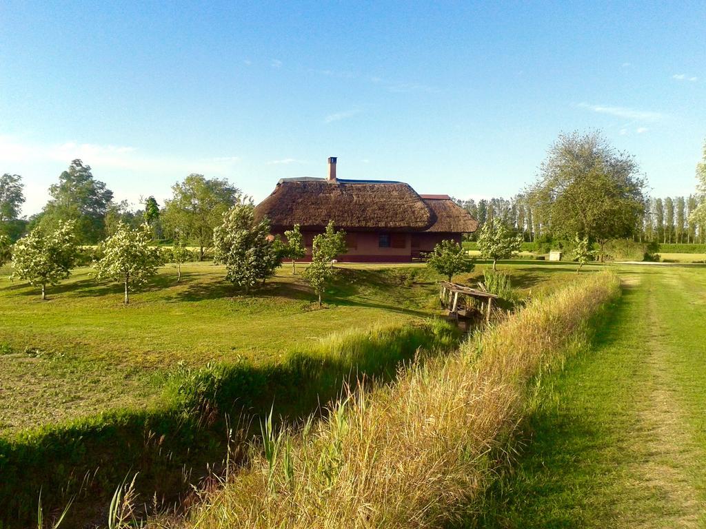 Agriturismo Bassara Le Capanne Argenta Exterior photo